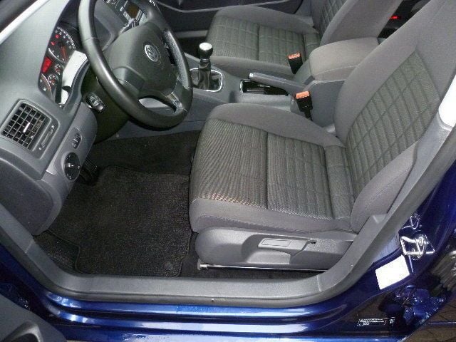 Gebraucht VW Golf V Trendline 80 PS (58 kW) 2007 Blau metallic Limousine