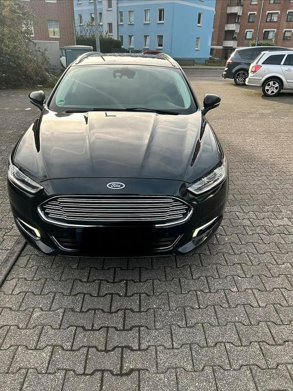 Schwarz Gebraucht 2018 Ford Mondeo Titanium Kombi | 17.000 € (Etwas zu teuer) - Bild 1/4