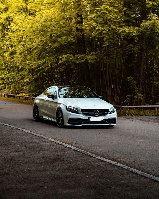 Schwarz Gebraucht 2016 Mercedes C63 AMG AMG Coupé | 51.700 € (Fairer Preis) - Bild 1/4