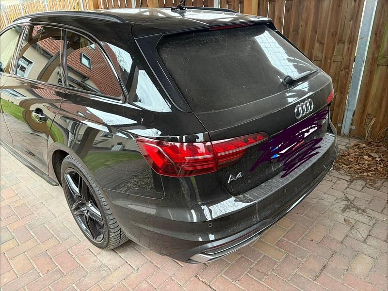 Gebraucht Audi A4 Advanced 204 PS (150 kW) 2021 Schwarz Kombi