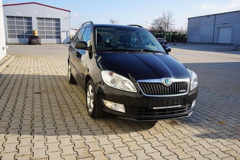 Gebraucht Skoda Fabia 75 PS (55 kW) 2011 Schwarzmagic perleffekt Kombi