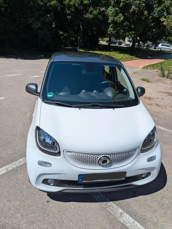 Weiß Gebraucht 2019 Smart ForFour Passion Kleinwagen | 12.200 € (Guter Preis) - Bild 1/4