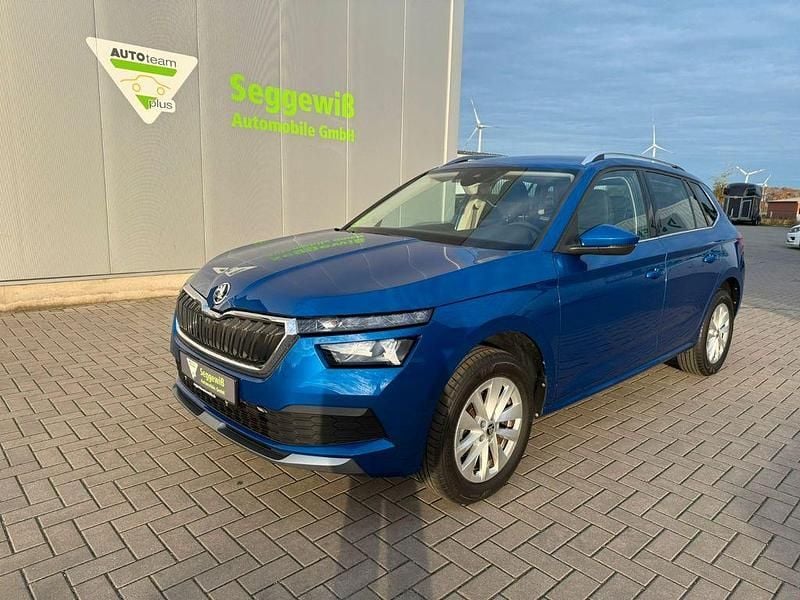Blau Gebraucht 2024 Skoda Kamiq Ambition SUV | 20.900 € (Fairer Preis) - Bild 1/4