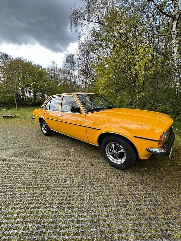Gebraucht Opel Ascona 60 PS (44 kW) 1977 Gelb Limousine