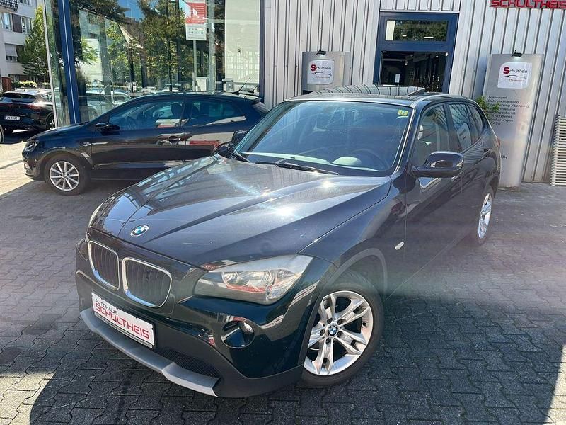 Schwarz Gebraucht 2010 BMW X1 SUV | 6.490 € (Fairer Preis) - Bild 1/4