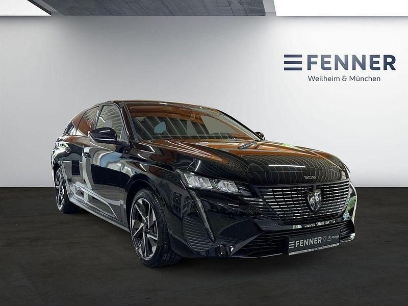 Gebraucht Peugeot 308 SW Allure 131 PS (96 kW) 2024 Schwarz Kombi