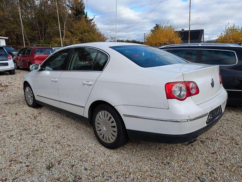 Gebraucht VW Passat Comfortline 170 PS (125 kW) 2007 Weiß Limousine