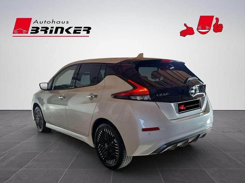 Gebraucht Nissan Leaf Tekna 160 kW (218 PS) 2023 Brilliant white (m) Kleinwagen