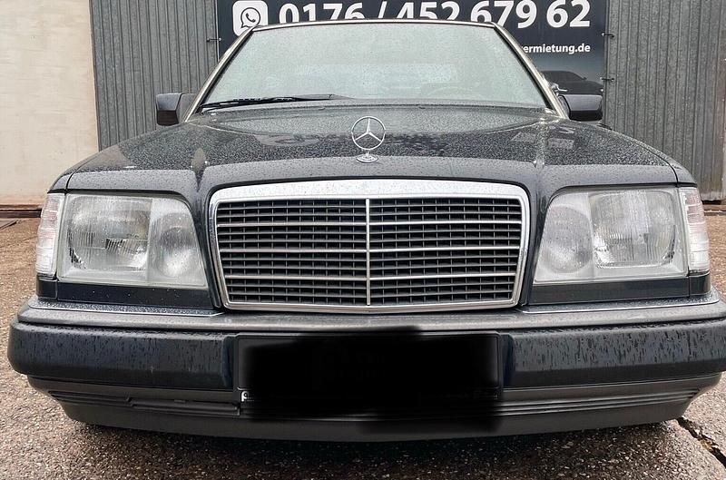 Gebraucht Mercedes E400 305 PS (224 kW) 1994 Grau Limousine