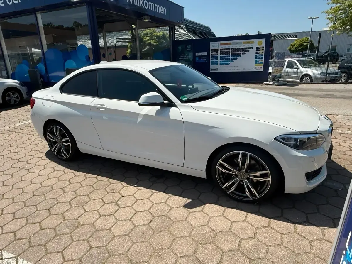 Gebraucht BMW 220 184 PS (135 kW) 2014 Weiß Coupé