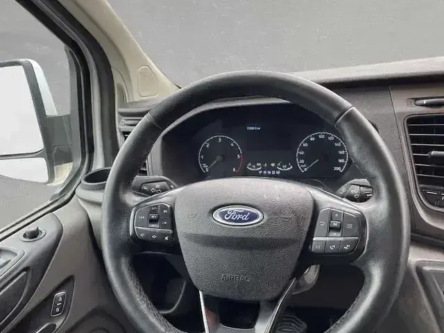 Gebraucht Ford Transit Custom Trend 170 PS (125 kW) 2021 Weiß Limousine