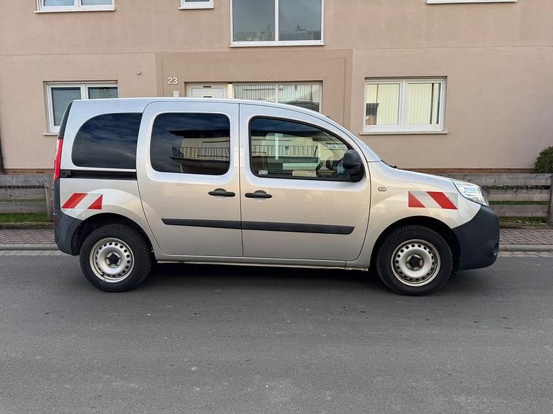 Gebraucht Renault Kangoo 90 PS (66 kW) 2018 Silber Van / Kleinbus