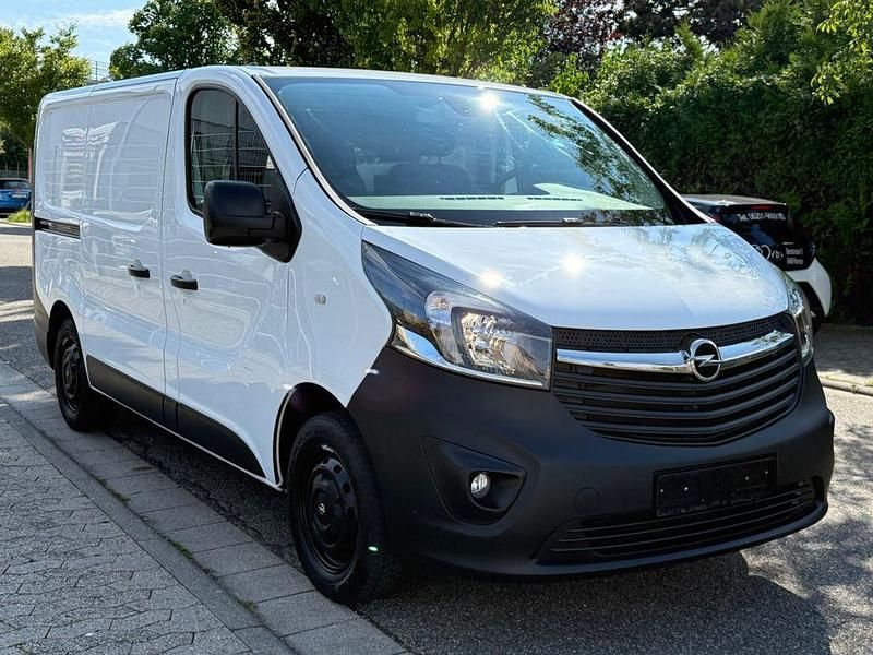 Gebraucht Opel Vivaro 120 PS (88 kW) 2019 Weiß Van / Kleinbus