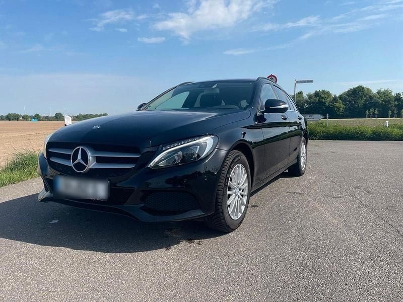 Schwarz Gebraucht 2014 Mercedes C220 Kombi | 15.300 € (Fairer Preis) - Bild 1/4
