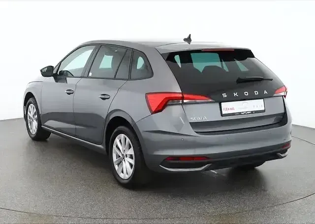 Neu Skoda Scala 116 PS (85 kW) 2026 Grau Kleinwagen