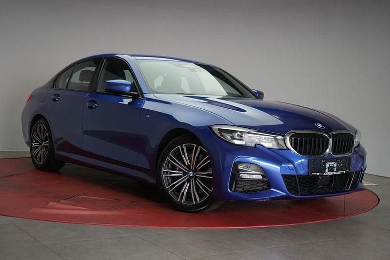 Blau Gebraucht 2020 BMW 330 M Sport Limousine | 31.990 € (Fairer Preis) - Bild 1/4
