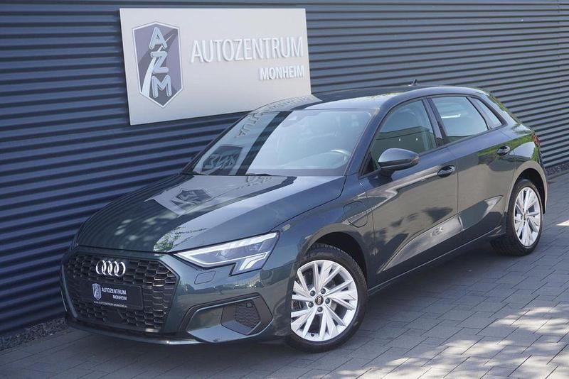 Individuallackierung audi excl Gebraucht 2022 Audi A3 Sportback e-tron Ambiente Limousine | 24.990 € (Fairer Preis) - Bild 1/4