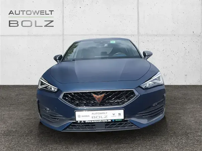 Second-hand Cupra Leon VZ 300 CP (220 kW) 2022 Albastru Berlinǎ