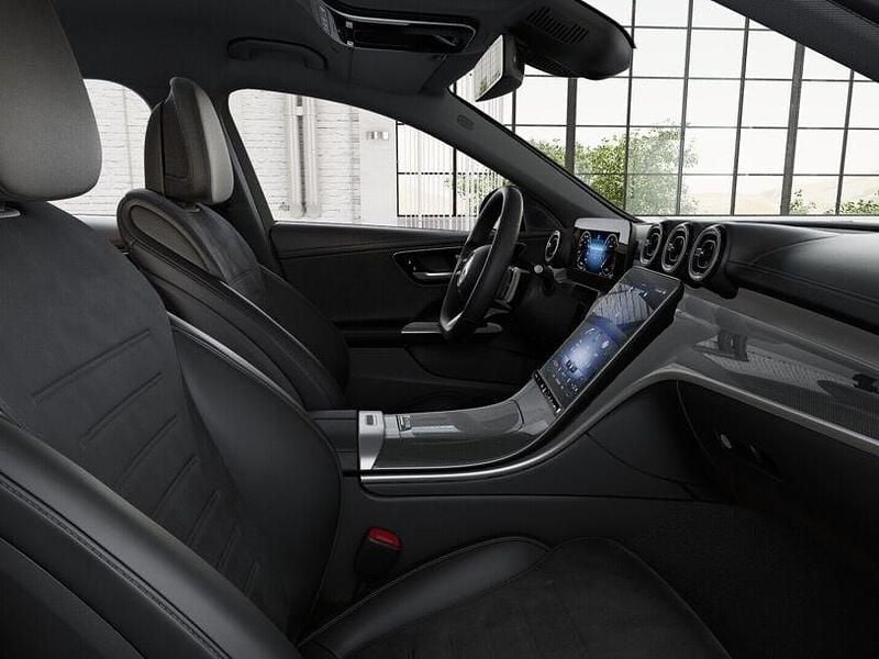 Second-hand Mercedes C180 AMG 2023 Albastru Berlinǎ