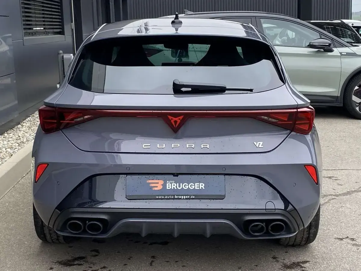 Neu Cupra Leon VZ 300 PS (220 kW) 2026 Graphene grau Limousine