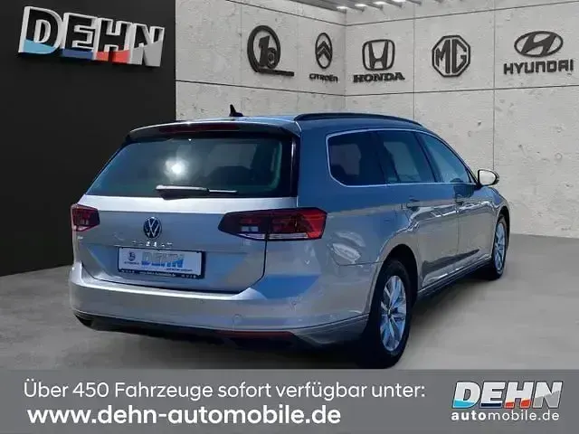 Usata VW Passat Business 150 CV (110 kW) 2023 Argento Station wagon