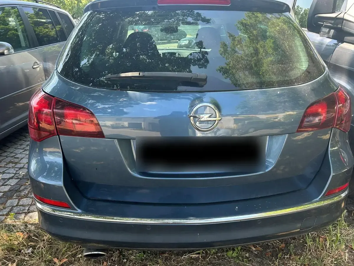 Gebraucht Opel Astra 165 PS (121 kW) 2014 Blau Kombi