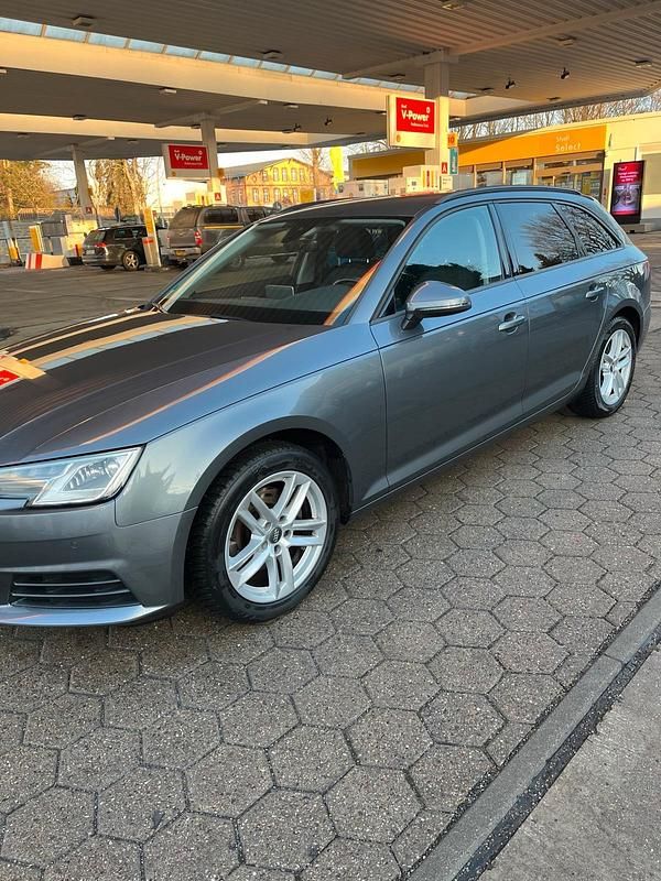 Gebraucht Audi A4 150 PS (110 kW) 2017 Grau Kombi