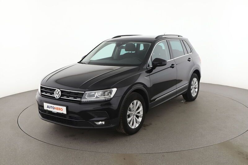 Schwarz Gebraucht 2018 VW Tiguan Comfortline SUV | 22.950 € (Guter Preis) - Bild 1/4