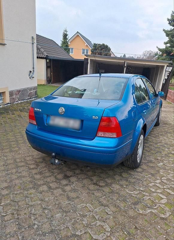 Gebraucht VW Bora 115 PS (84 kW) 1999 Blau Limousine