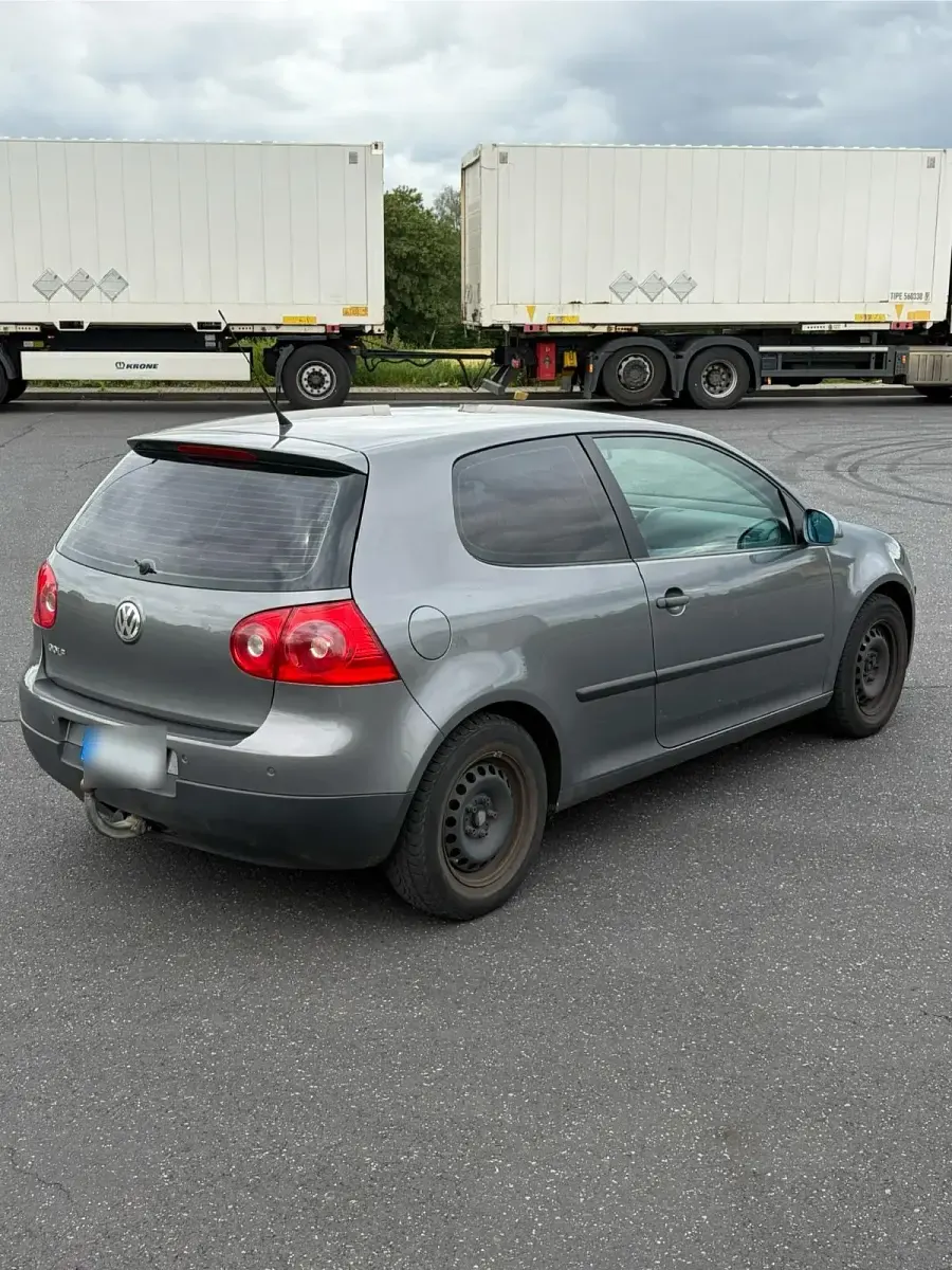 Gebraucht VW Golf V 75 PS (55 kW) 2005 Grau Kleinwagen
