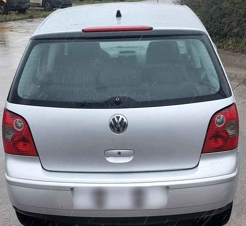 Gebraucht VW Polo 64 PS (47 kW) 2004 Silber Kleinwagen