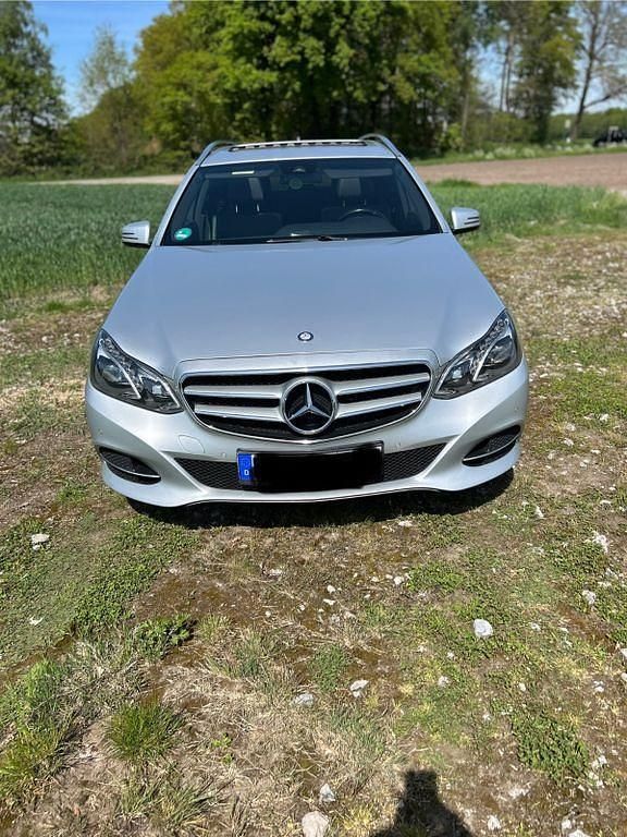Gebraucht Mercedes E220 Edition 170 PS (125 kW) 2014 Silber Limousine
