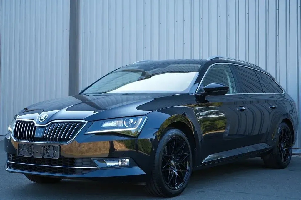 Gebraucht Skoda Superb 150 PS (110 kW) 2018 Schwarz Limousine