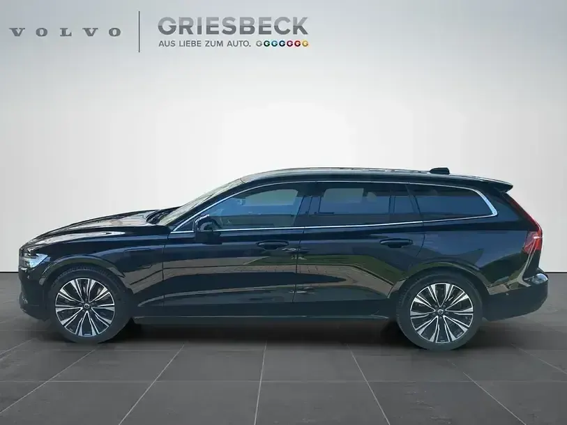 Gebraucht Volvo V60 Plus 455 PS (334 kW) 2024 Onyx schwarzmetallic (metallic) Kombi
