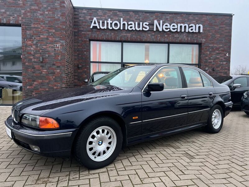 Blau Gebraucht 1999 BMW 523 Limousine | 9.900 € - Bild 1/4