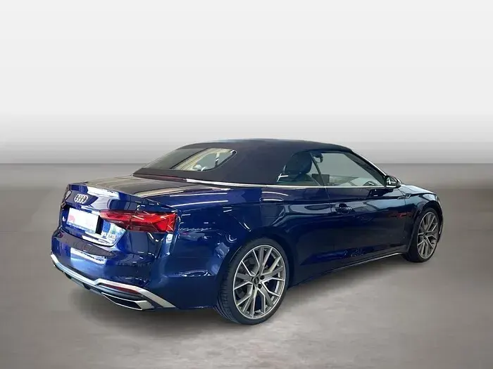 Gebraucht Audi A5 Cabriolet S-Line 265 PS (194 kW) 2022 Navarrablau/verdeck schwarz (metallic) Cabrio
