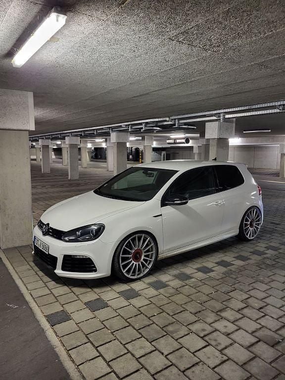 Gebraucht VW Golf VI R 271 PS (199 kW) 2011 Weiß Kleinwagen