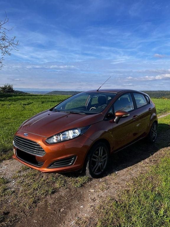 Braun Gebraucht 2014 Ford Fiesta SYNC Edition Kleinwagen | 4.200 € (Guter Preis) - Bild 1/4