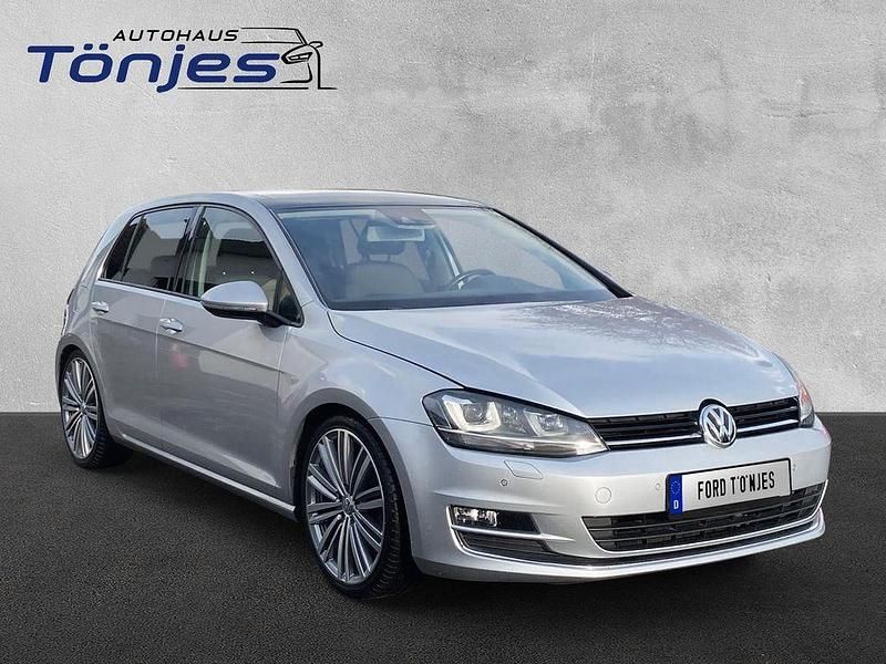 Silber Gebraucht 2016 VW Golf VII Highline Limousine | 14.980 € (Fairer Preis) - Bild 1/4