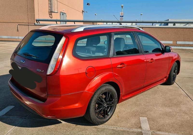 Gebraucht Ford Focus 109 PS (80 kW) 2008 Orange Kombi