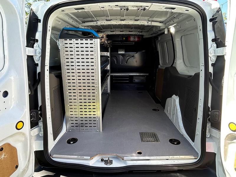 Gebraucht Ford Transit Connect 101 PS (74 kW) 2022 Weiß Van / Kleinbus