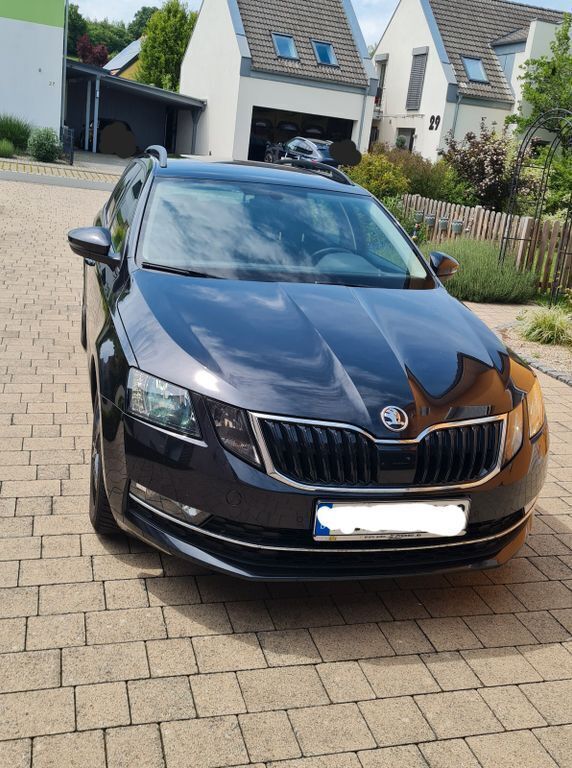 Schwarz Gebraucht 2017 Skoda Octavia Style Kombi | 12.500 € (Fairer Preis) - Bild 1/4
