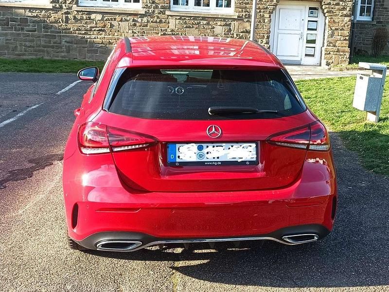 Gebraucht Mercedes A220 190 PS (139 kW) 2019 Rot Limousine
