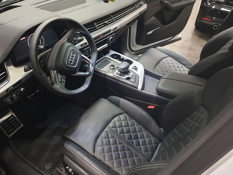 Gebraucht Audi SQ7 Ambiente 508 PS (373 kW) 2018 Weiß SUV