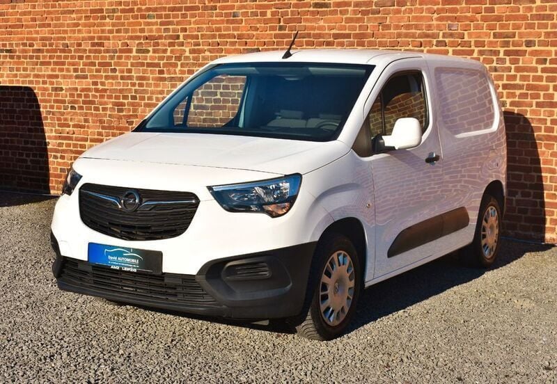 Weiß Gebraucht 2020 Opel Combo Van / Kleinbus | 10.590 € (Superpreis) - Bild 1/4