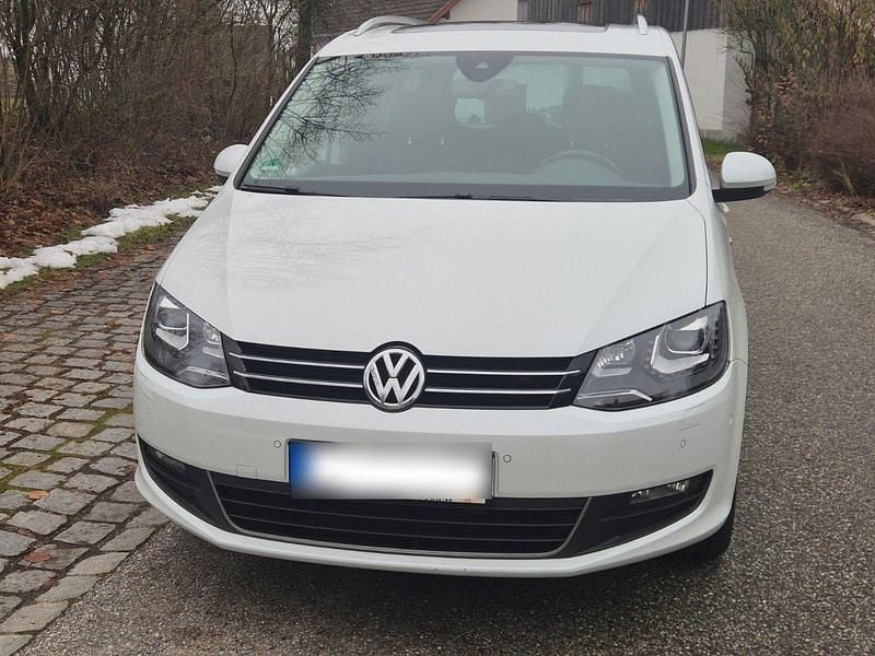 Gebraucht VW Sharan Life 200 PS (147 kW) 2013 Weiß Van / Kleinbus