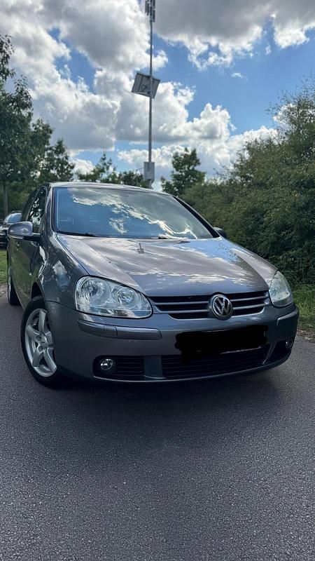 Grau Gebraucht 2008 VW Golf V United Limousine | 2.950 € (Guter Preis) - Bild 1/4