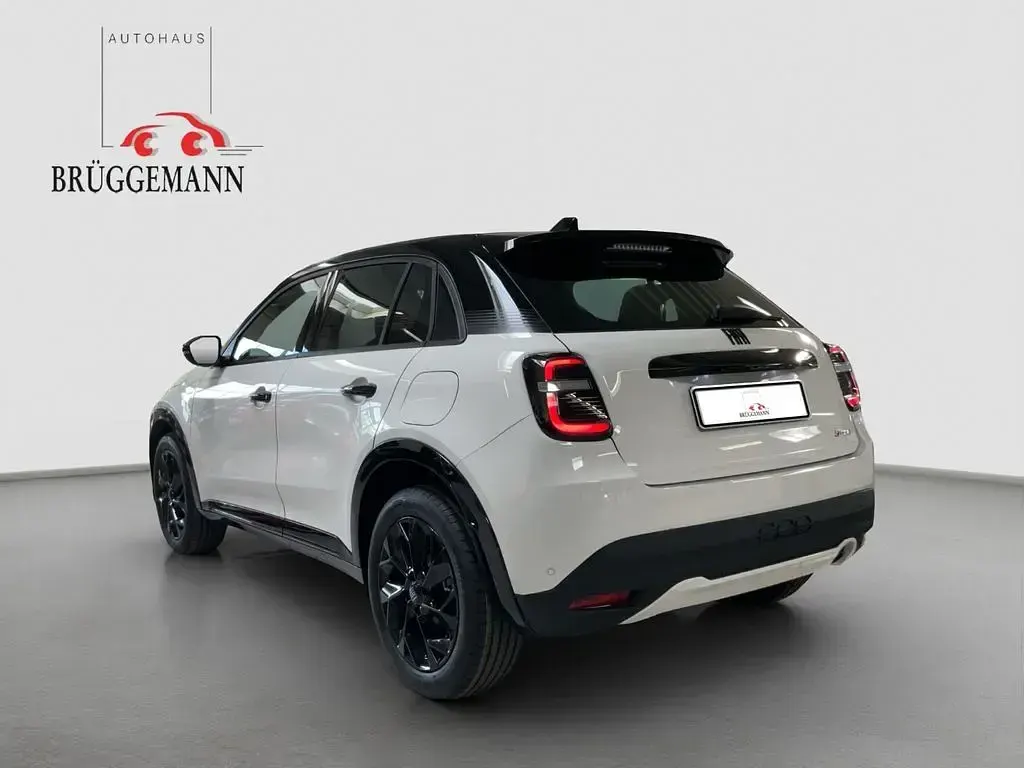 Neu Fiat 600 Street 101 PS (74 kW) 2026 Weiß SUV