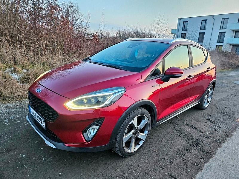 Rot Gebraucht 2019 Ford Fiesta Active Kleinwagen | 12.980 € (Fairer Preis) - Bild 1/4