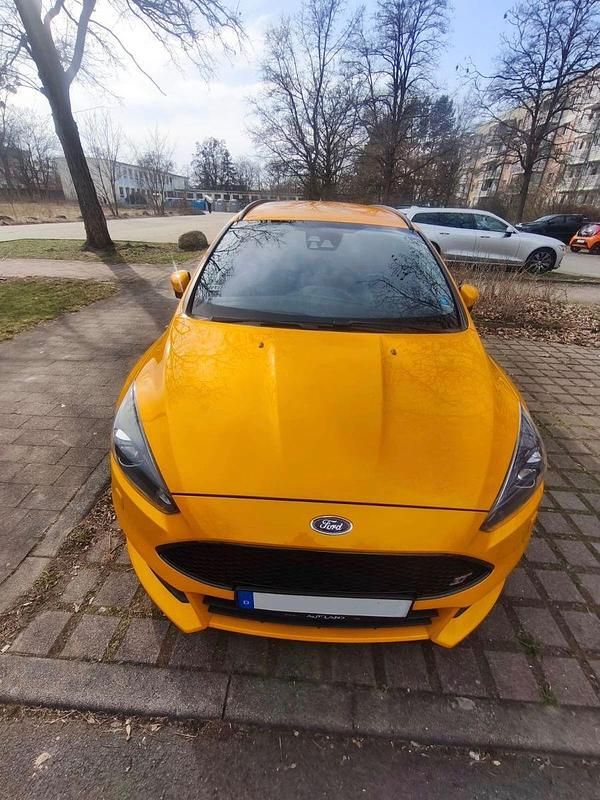 Gebraucht Ford Focus ST 185 PS (136 kW) 2017 Gelb Kombi